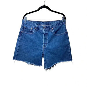 Levi's 501 High-Rise Women's Size 31 Med Wash Cut-Off Denim Jean Shorts